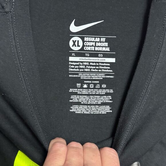 Nike Men's Black T-Shirt Fast As short sleeve men’s shirt size XL regular fit - Picture 4 of 4